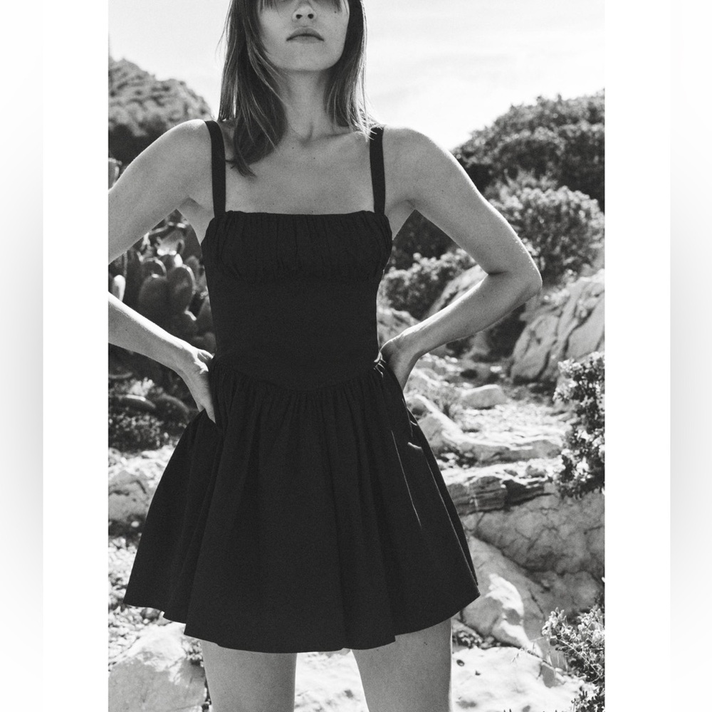 Zara VOLUMINOUS SKIRT DRESS